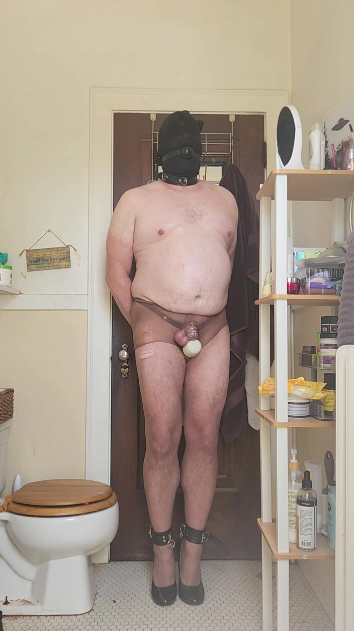 Nyronic: Slave Cums Hands-free in Chastity Cage and Heels