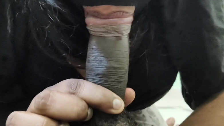 SneakyManner48: मेरी तमिल दोस्त बाहर गई