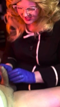 Colectând o mostră de spermă pentru doctor