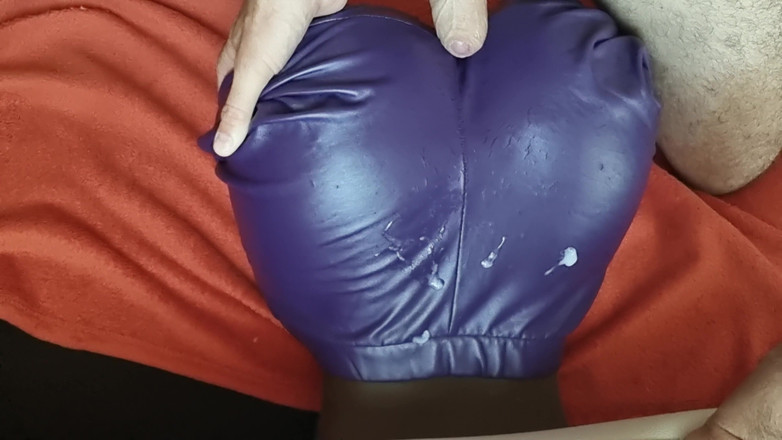 Naxy: Cumming on Leather Ass