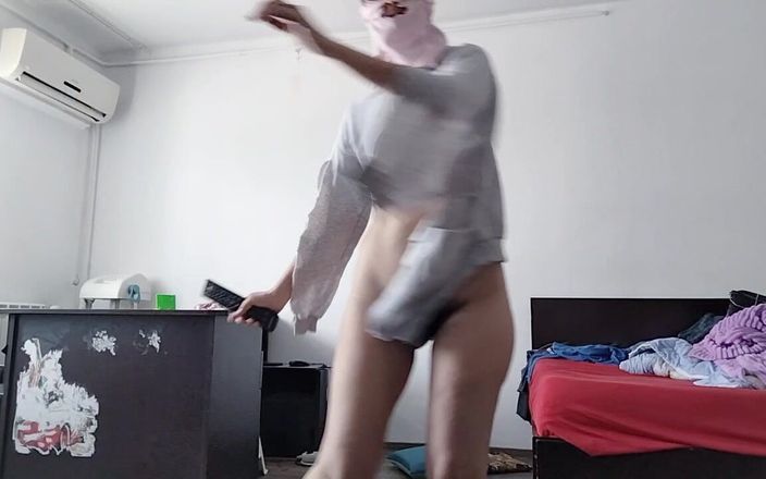 Amateur_MS: Seksowna owłosiona latynoska cipka tańczy nago. Owłosiona brunetka cipka, duże...