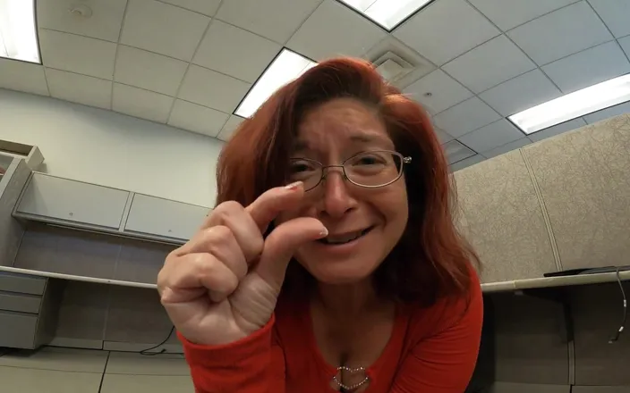 Elianna: Giantess Finds You in the Office - Custom