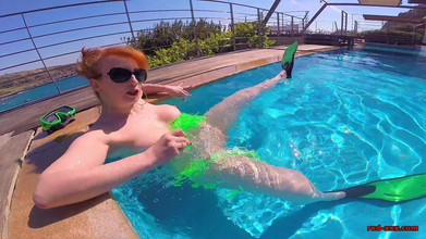 RedXXX: POV am pool!