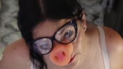 Toilet Mommy: Permettiti di sembrare stupidamente stupida è carino