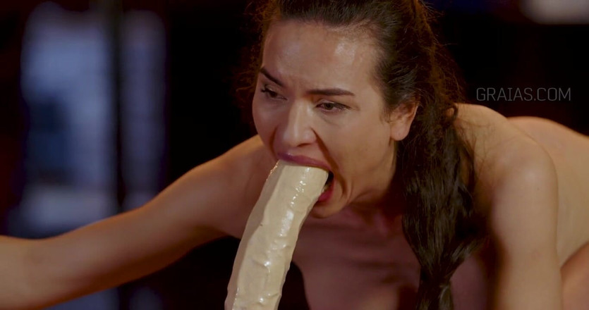 Max Lomp extreme BDSM: Hot bird ist wieder da - teil 2