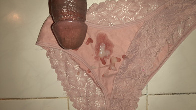 Black guy: Pancutan air mani pada seluar dalamnya pt. 5.... Selamat Datang ke...