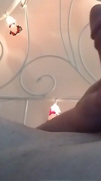 Po długim w Biurze Hung Koleś po prostu chce się zrelaksować i