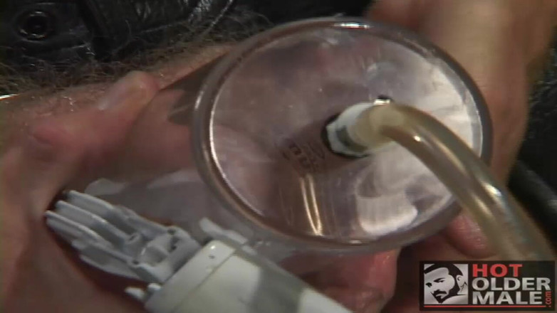 Pantheon men: 브루노 웨스트