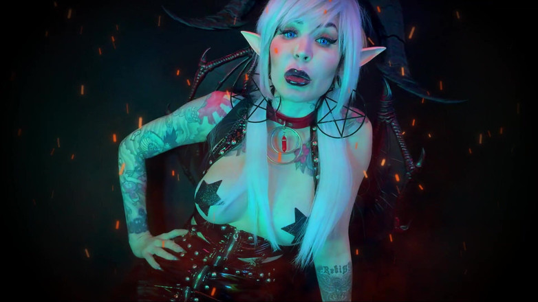 Baal Eldritch: Entrenamiento del baño del infierno con Demoness Baal - castidad, pis,...