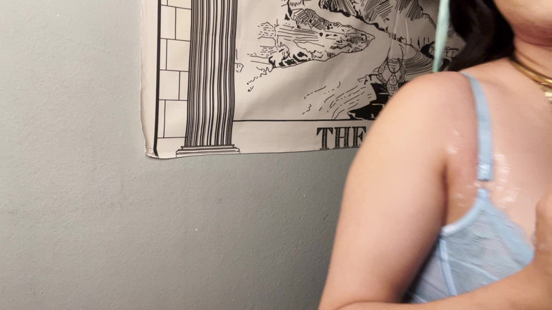 Eden Rylie: ソロディルドフェラチオ