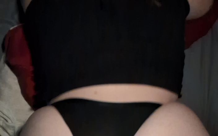 EvStPorno: मैं अपनी पत्नी को उसके माता-पिता के कमरे में चोदता हूं। pov(देखने का बिंदु) सेक्सी पैंटीज में बड़ी सुडौल