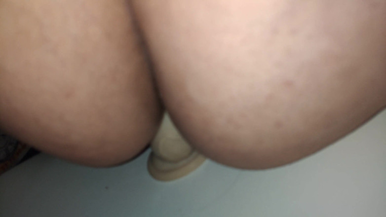 Bimbanale: meri gand men dildo
