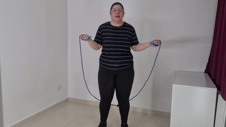 Alice H: Прыжки в спортивках