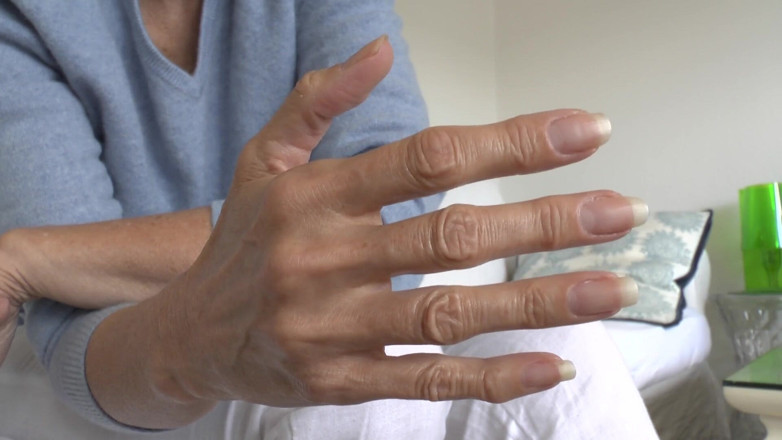 Lady Victoria Valente: Elegante Sommerhände und lange Fingernägel, Präsentiert von Lady victoria Valente