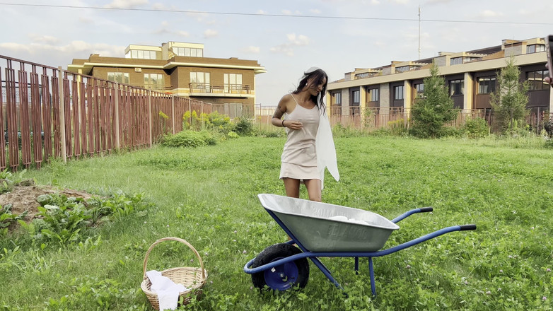 Monika Fox: Prádelna Monika Fox ošukaná hračkami po praní, výhřezu a stříkání...