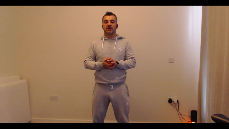 Tj Tantra: Stworzyłem wideo z mojej porannej praktyki, aby utrzymać moją energię...
