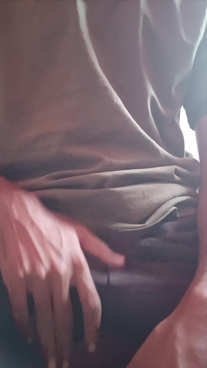 Robbie Erotic: Leckerer lolipop aus der tasche loch raus