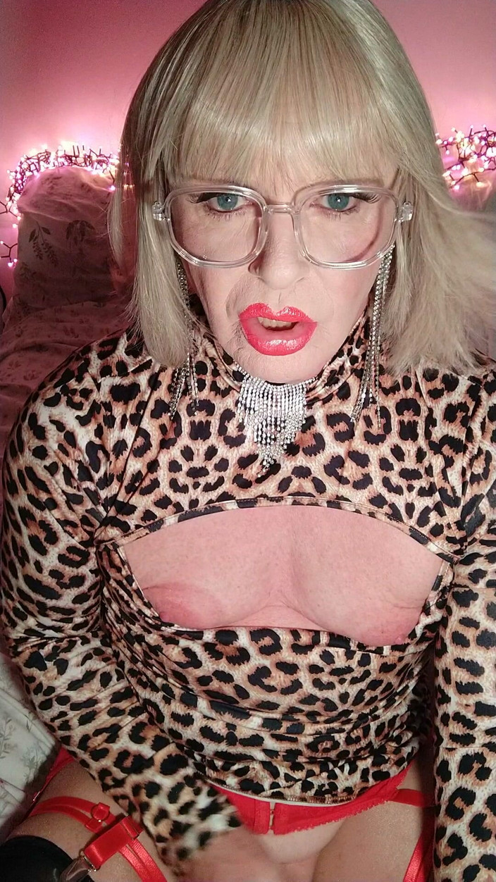 Emma Browne: Travestito calze e tacchi