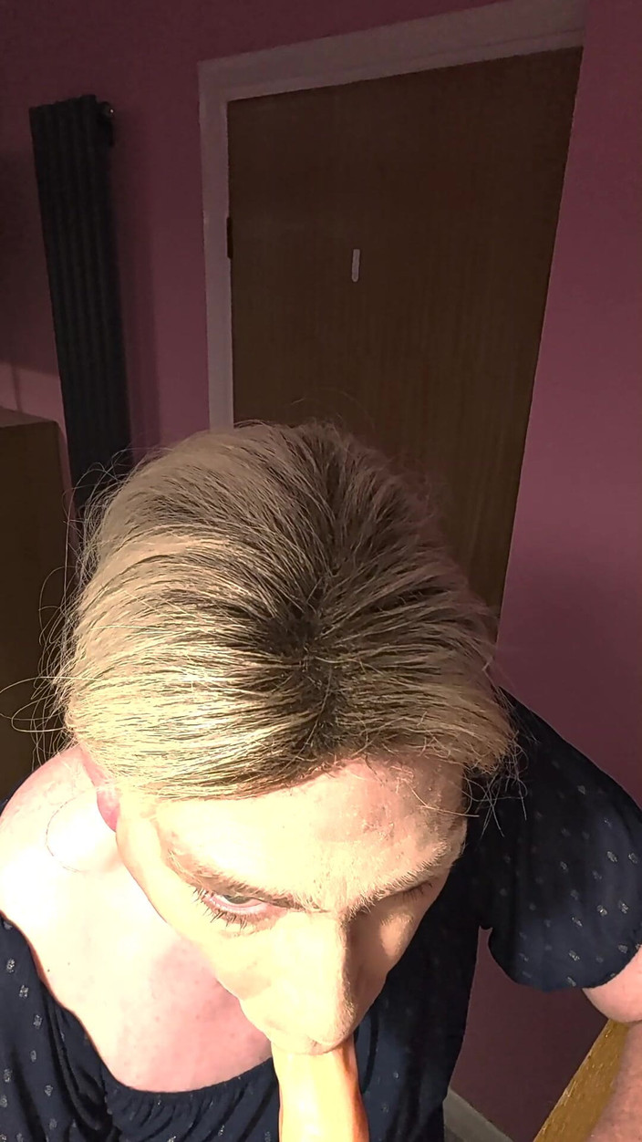 NikkiGee: Nikki leva um vibrador grosso