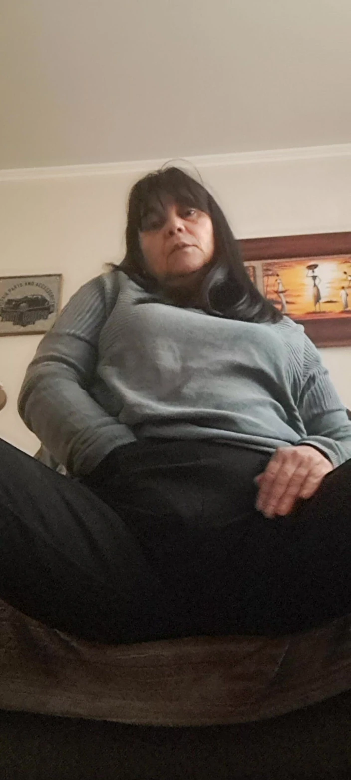 Mommy big hairy pussy: MILF POV Casual Jerkoff