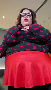 Angel bbw met haar poesje en tieten helemaal doorweekt