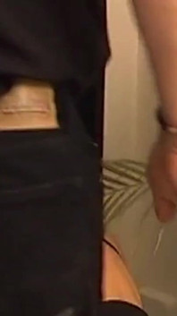 Mame sexy nesătule ajung în sfârșit jucărie și suptă sălbatic