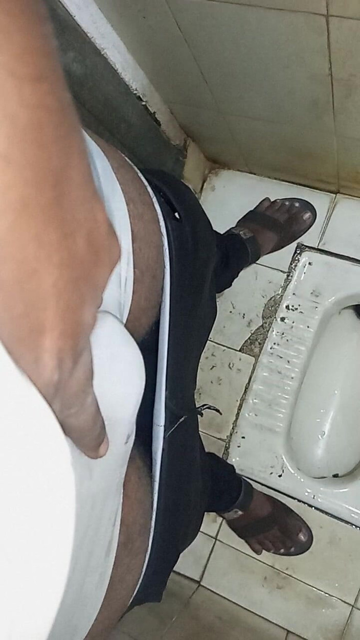 Sweet Indian cock: Indisk pojke utomhus masterbate med stor kuk