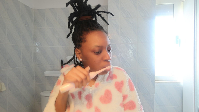 Rudie Kae: Escove meus dentes comigo