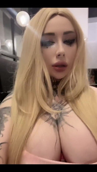 Hiii. I'm Luna. Welcome to My Secret Page I'll Be Sharing My Darkest Stuff Only Here