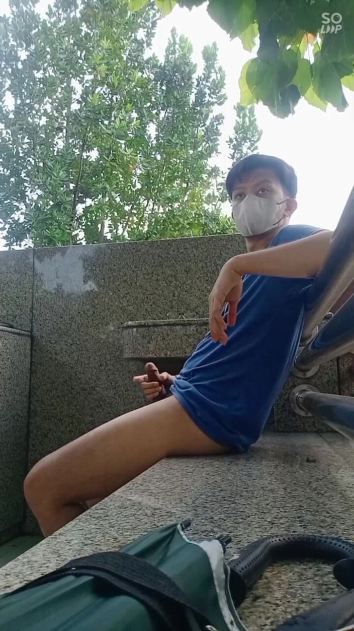 Rent A Gay Productions: Aisa Young Twink 야외에서 딸딸이와 정액