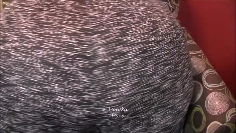 BBW Pleasures: SSBBW shaking booty in spandexs