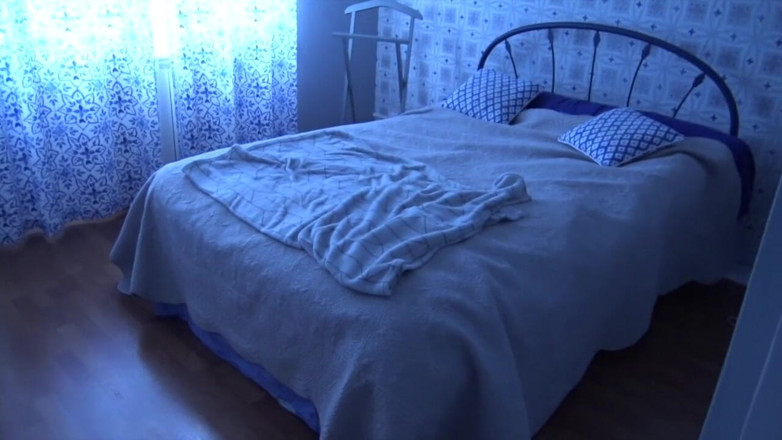 RAW PORN SPY CAM: Cameră web arabă futută fără prezervativ de Fred în bucătărie