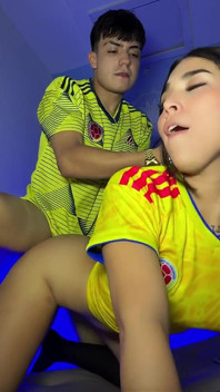 Tantangan Baru Stiker Album Piala Dunia yang Berakhir Dengan Orgasme Epik