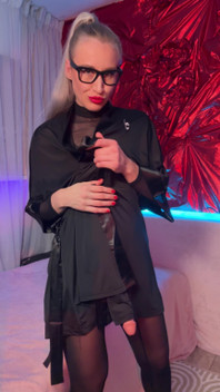 I Destroy U Ass, Bich