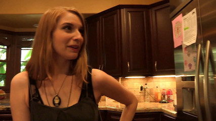 Lesbian Illusion: Lesbičky v akci s několika sexuálními hračkami