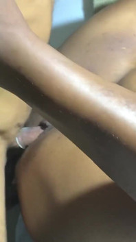 La moglie dei miei vicini è una troia
