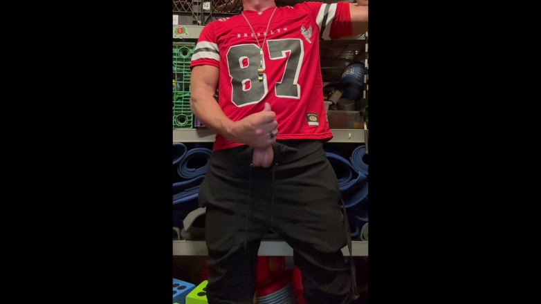 JockDad87: Jockdad87 gicle une grande quantité de son maillot avec le...