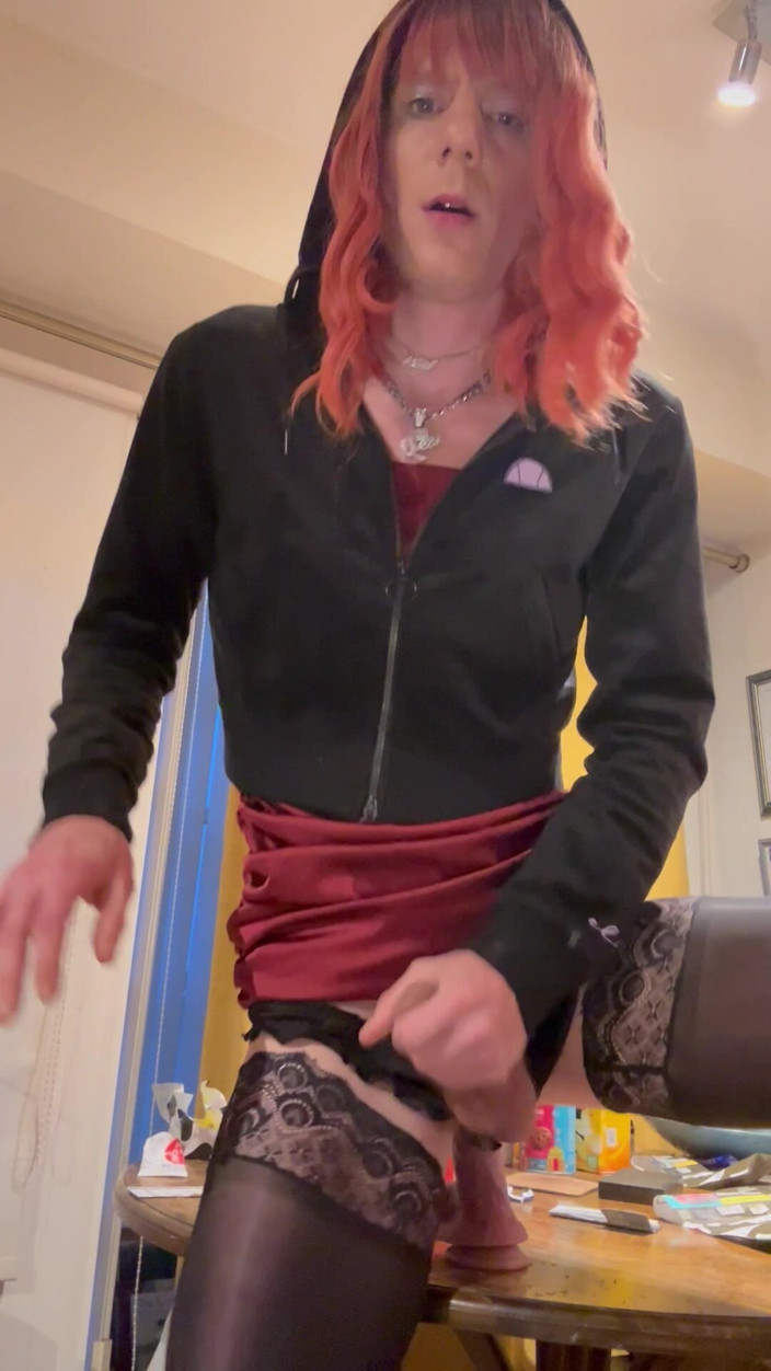 Jessica silk: Jess Silk Rides Dildo
