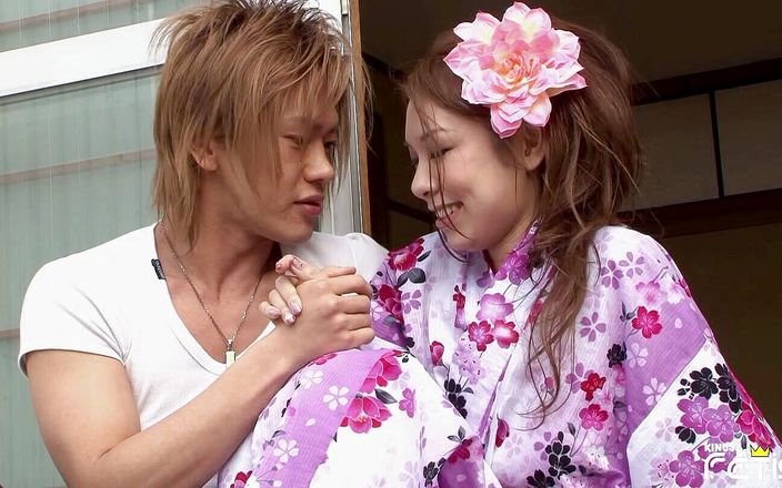 Pure Japanese adult video ( JAV): Cewek Jepang muncrat saat pacar sange lagi asik mainin memeknya...