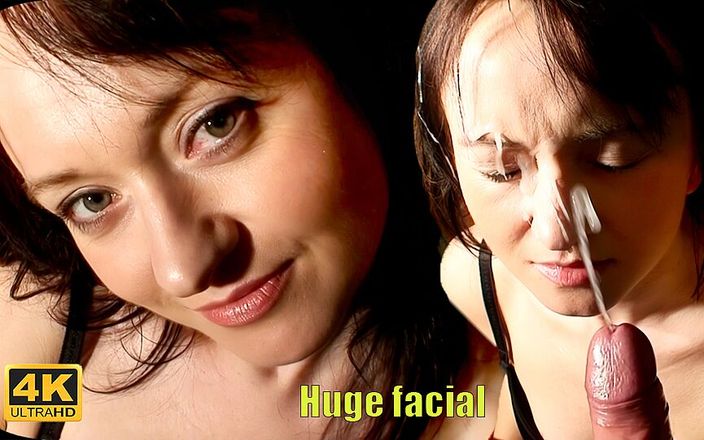 Mayas Handjobs: Enorme facial de orgasmo arruinado