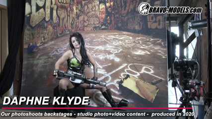 Bravo Models Media: Backstage photoshoot Daphne Klyde - Adult