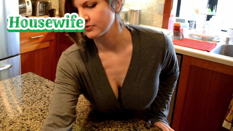 Housewife ginger productions: Unboxing and Trying the Ueros Sex Machine