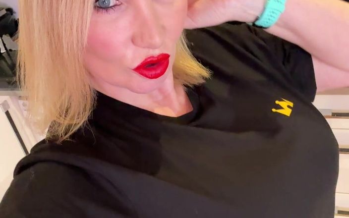 Sophie James: Bedankt Faphouse voor het T-shirt
