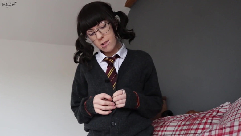 Fetpup: Bareback fucking a gryffindor girl