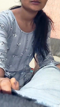 Indian Girlfriend Gave Handjob While Smoking Cigarette, I Fucked Her Pussy Very Hard & Hardcore Fucked