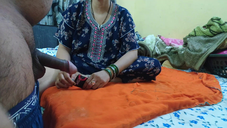 Sexy baby girl: Bhabhi Ko Mc Mai Hi Condom Lag Kar Choda