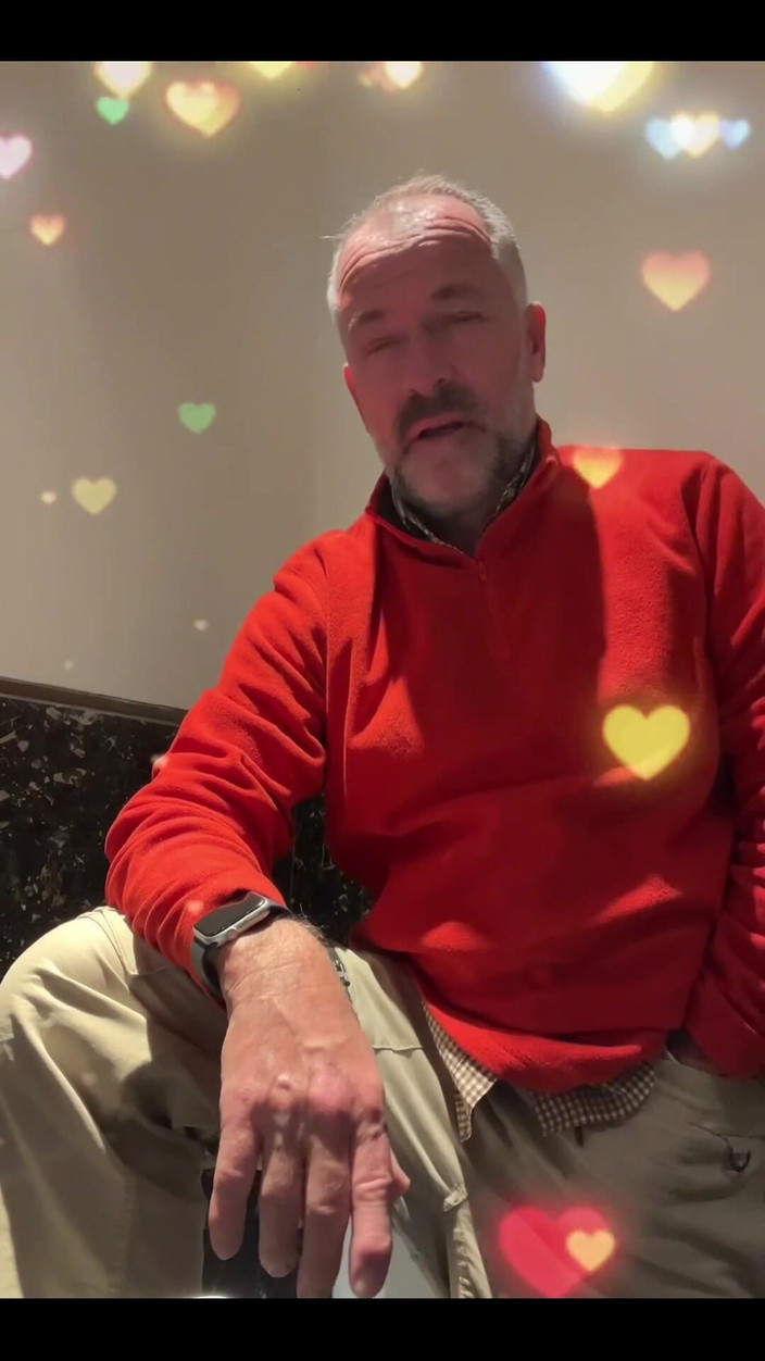 Daddybearvlc: Приєднуйтесь до мене на День Святого Валентина Всі платформи.. Але жити тут і вимикати весь вечір