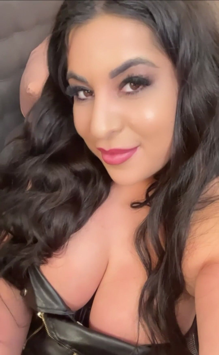 LadyAyse5: Dobrou noc s MILFkou 3