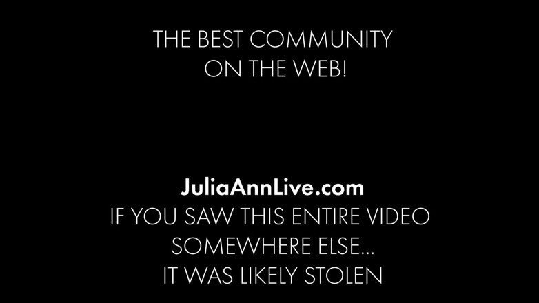 Julia Ann: Ripieno di mutandine provocante