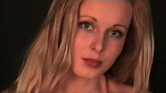 Flash Model Amateurs: 船乗りの女の子は、ハードを取得しようとしています